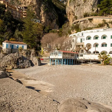 Sea Pearl Апартаменты Амальфи